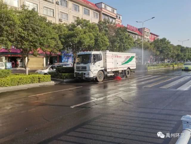 禹州环卫 坚守岗位默默劳动 奋力创造城市洁净 禹州环卫 坚守岗位默默劳动 奋力创造城市洁净