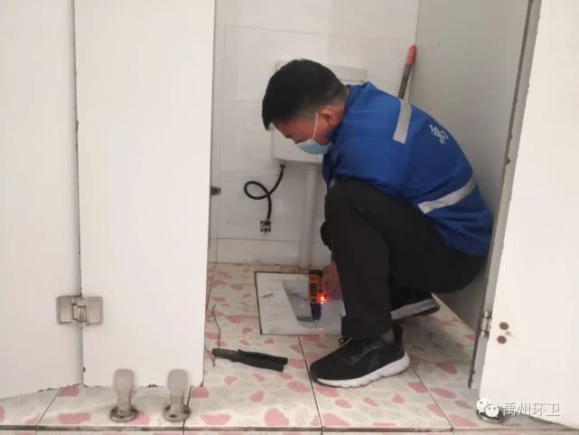 禹州环卫 坚守岗位默默劳动 奋力创造城市洁净 禹州环卫 坚守岗位默默劳动 奋力创造城市洁净