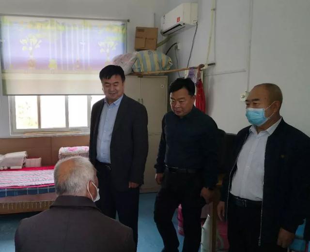 许昌市政府副秘书长侯坡一行到禹州市督导调研敬老院建设工作 许昌市政府副秘书长侯坡一行到禹州市督导调研敬老院建设工作