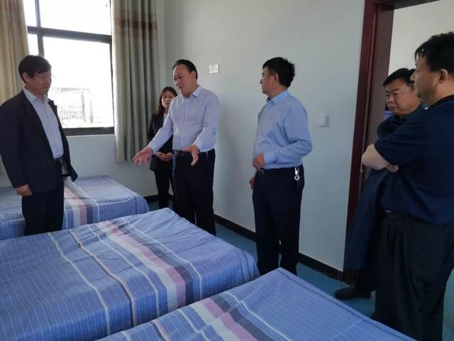 许昌市政府副秘书长侯坡一行到禹州市督导调研敬老院建设工作 许昌市政府副秘书长侯坡一行到禹州市督导调研敬老院建设工作