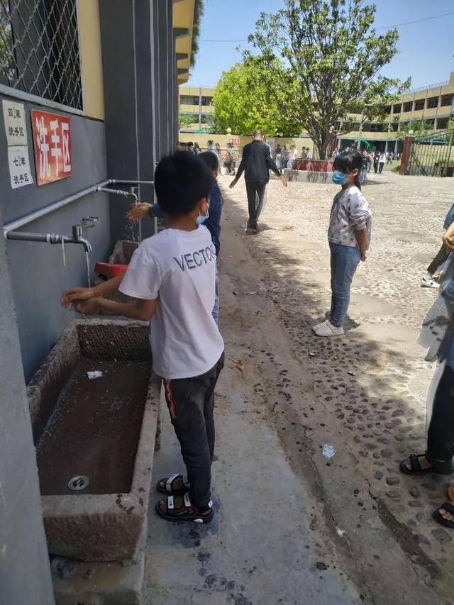 禹州市启明学校春暖花开,奔“启明”而来四二班的小天使 禹州市启明学校春暖花开,奔“启明”而来四二班的小天使
