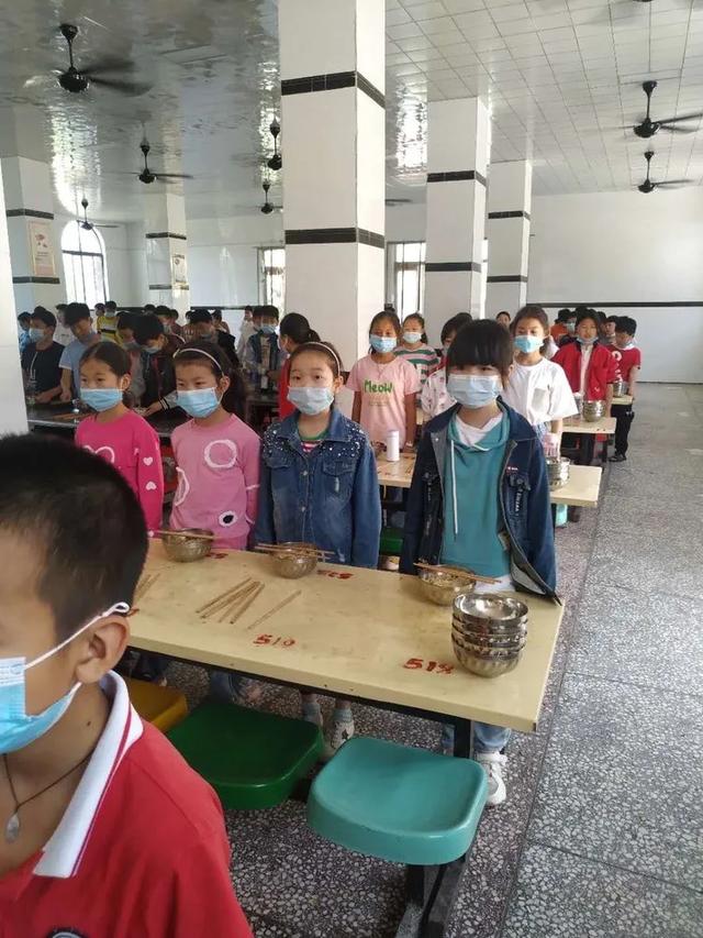 禹州市启明学校春暖花开,奔“启明”而来四二班的小天使 禹州市启明学校春暖花开,奔“启明”而来四二班的小天使