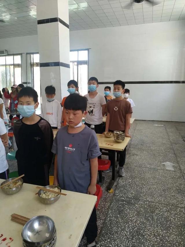 禹州市启明学校春暖花开,奔“启明”而来四二班的小天使 禹州市启明学校春暖花开,奔“启明”而来四二班的小天使