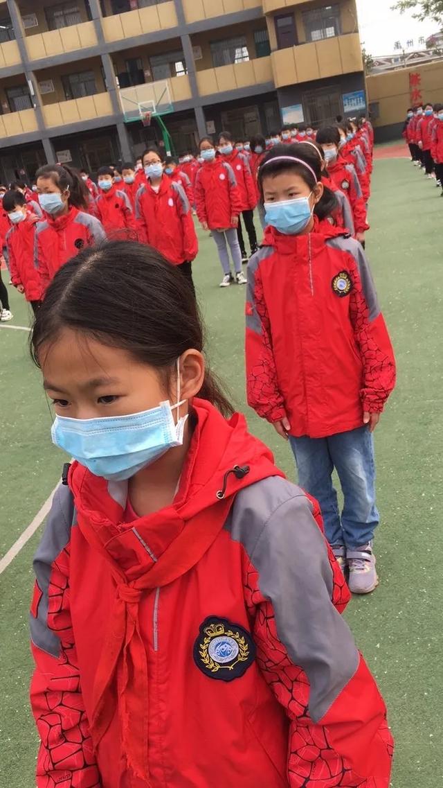 禹州市启明学校春暖花开,奔“启明”而来四二班的小天使 禹州市启明学校春暖花开,奔“启明”而来四二班的小天使