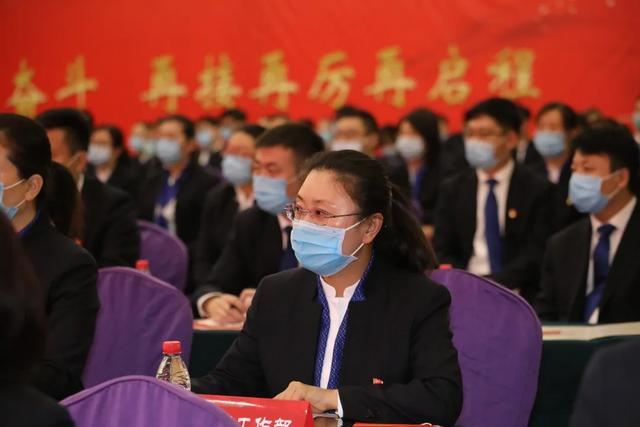 禹州联社组织召开2019年度表彰大会暨2020年深化经营机制转换工作会议 禹州联社组织召开2019年度表彰大会暨2020年深化经营机制转换工作会议