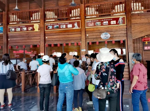 禹州大鸿寨致敬!“疫”后首个中国旅游日 禹州大鸿寨致敬!“疫”后首个中国旅游日