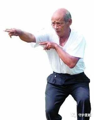 禹州范坡俩古稀老人勇敢赶跑骗子 禹州范坡俩古稀老人勇敢赶跑骗子