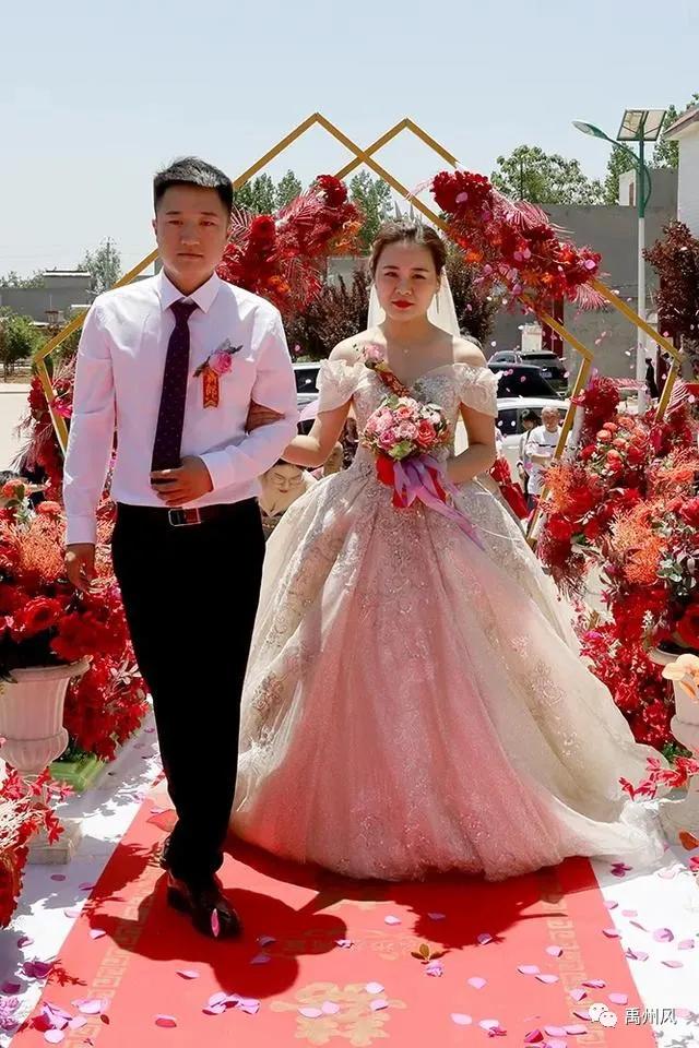 推迟婚礼剪断长发的禹州抗疫女英雄苗培娟结婚了,一起祝福她吧 推迟婚礼剪断长发的禹州抗疫女英雄苗培娟结婚了,一起祝福她吧