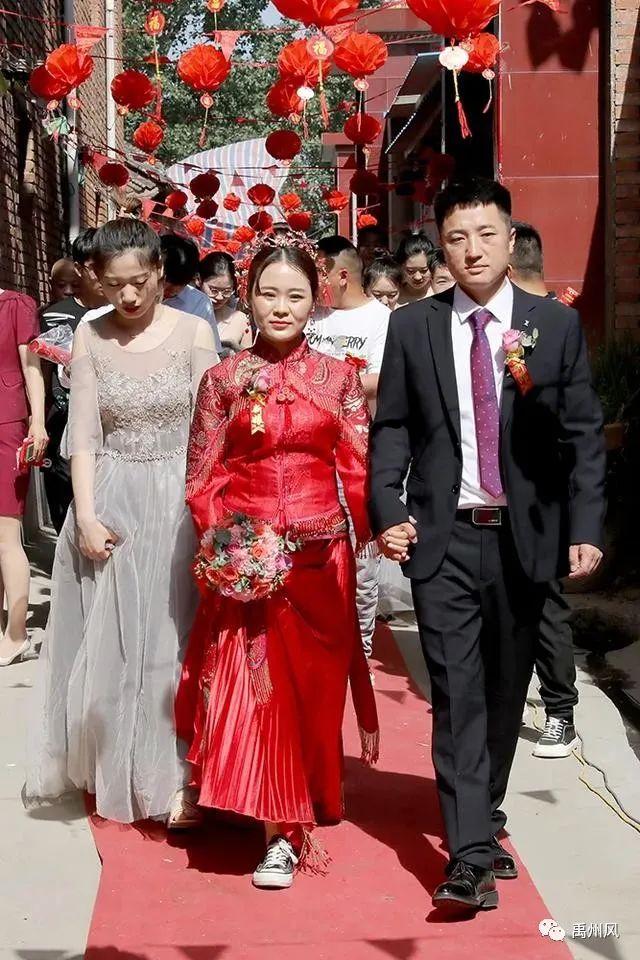 推迟婚礼剪断长发的禹州抗疫女英雄苗培娟结婚了,一起祝福她吧 推迟婚礼剪断长发的禹州抗疫女英雄苗培娟结婚了,一起祝福她吧