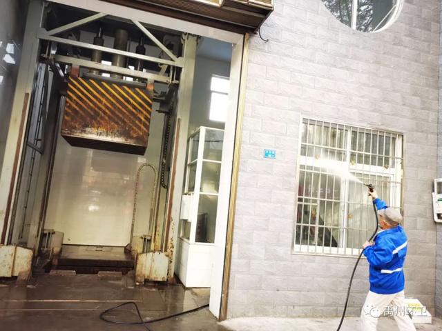 禹州环卫:多措并举防治扬尘 助力攻坚环境污染 禹州环卫:多措并举防治扬尘 助力攻坚环境污染