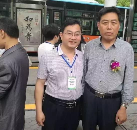 祝贺禹州二院中医科张明朝主任被评为“河南省首届优秀中医全科医生” 祝贺禹州二院中医科张明朝主任被评为“河南省首届优秀中医全科医生”