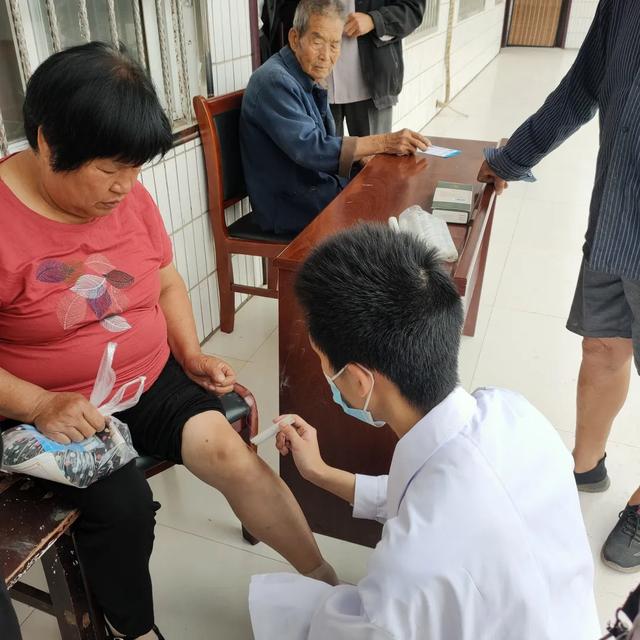 禹州市中心医院助力脱贫攻坚 禹州市中心医院助力脱贫攻坚