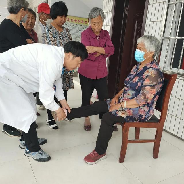 禹州市中心医院助力脱贫攻坚 禹州市中心医院助力脱贫攻坚