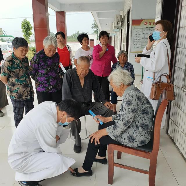禹州市中心医院助力脱贫攻坚 禹州市中心医院助力脱贫攻坚
