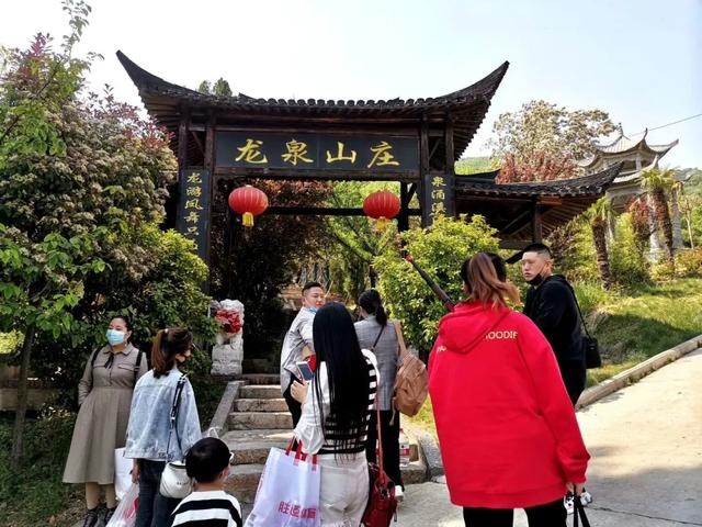 美爆了!无论如何也要体验一次禹州大鸿寨民宿! 美爆了!无论如何也要体验一次禹州大鸿寨民宿!