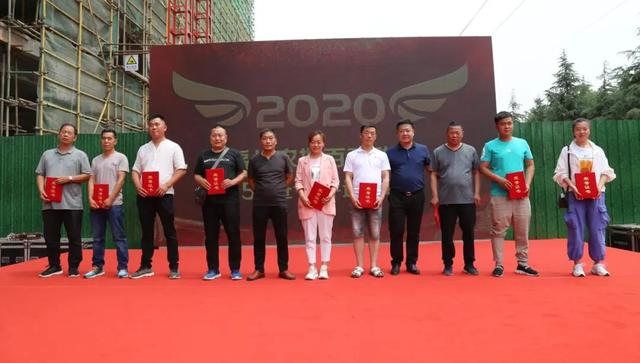 禹州农产品批发大市场这10名商户荣获5万元奖金!还有这40人..... 禹州农产品批发大市场这10名商户荣获5万元奖金!还有这40人.....