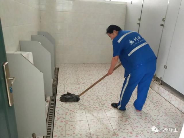 禹州环卫:扎实开展周五清洁行动 不走过场重点清洁城市环境 禹州环卫:扎实开展周五清洁行动 不走过场重点清洁城市环境