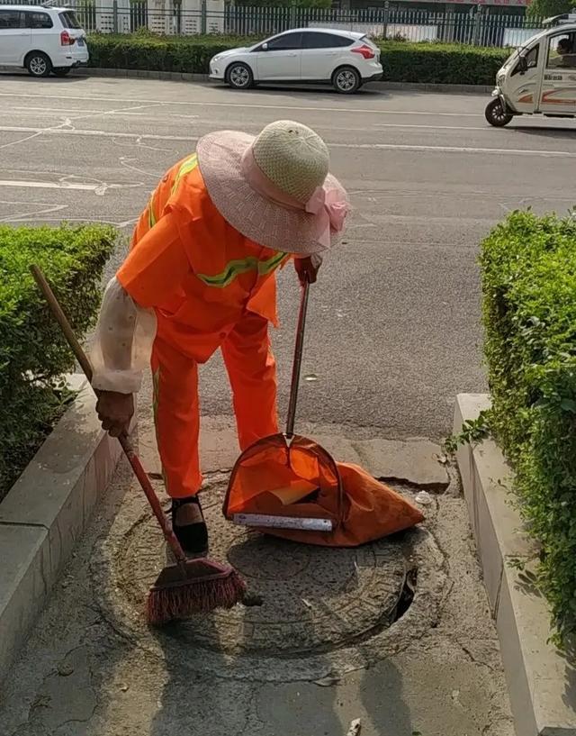 禹州环卫:扎实开展周五清洁行动 不走过场重点清洁城市环境 禹州环卫:扎实开展周五清洁行动 不走过场重点清洁城市环境