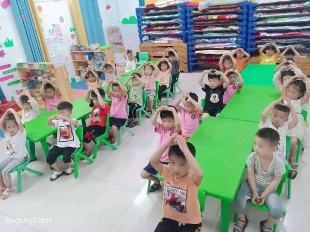 禹州文殊镇福娃学校:简单过“六一” 欢乐不缺席 禹州文殊镇福娃学校:简单过“六一” 欢乐不缺席