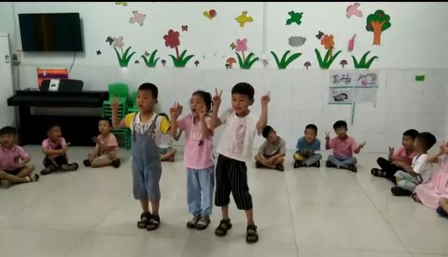 禹州文殊镇福娃学校:简单过“六一” 欢乐不缺席 禹州文殊镇福娃学校:简单过“六一” 欢乐不缺席