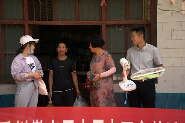 禹州这个村庄来了几个陌生人!接下来的一幕… 禹州这个村庄来了几个陌生人!接下来的一幕…