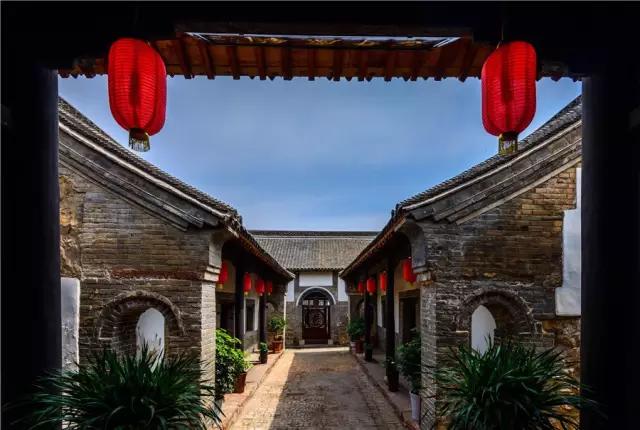 北京中关村国际协同创新平台总顾问一行来禹州神垕古镇考察! 北京中关村国际协同创新平台总顾问一行来禹州神垕古镇考察!