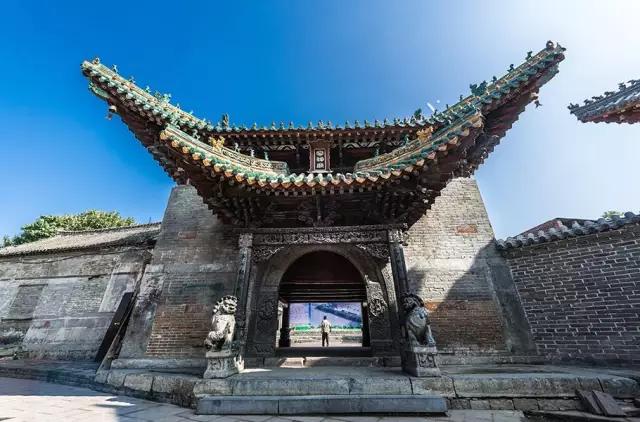 北京中关村国际协同创新平台总顾问一行来禹州神垕古镇考察! 北京中关村国际协同创新平台总顾问一行来禹州神垕古镇考察!