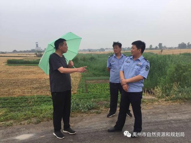 禹州市自然资源和规划局冒雨巡查地灾隐患保安全 禹州市自然资源和规划局冒雨巡查地灾隐患保安全