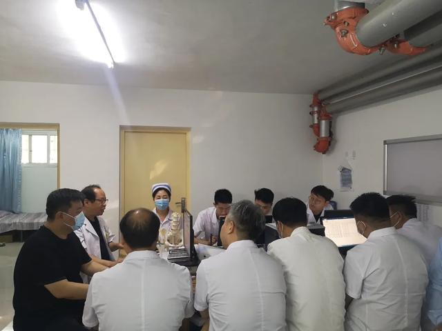 禹州市中心医院开展业务院长查房,狠抓医疗护理质量 禹州市中心医院开展业务院长查房,狠抓医疗护理质量