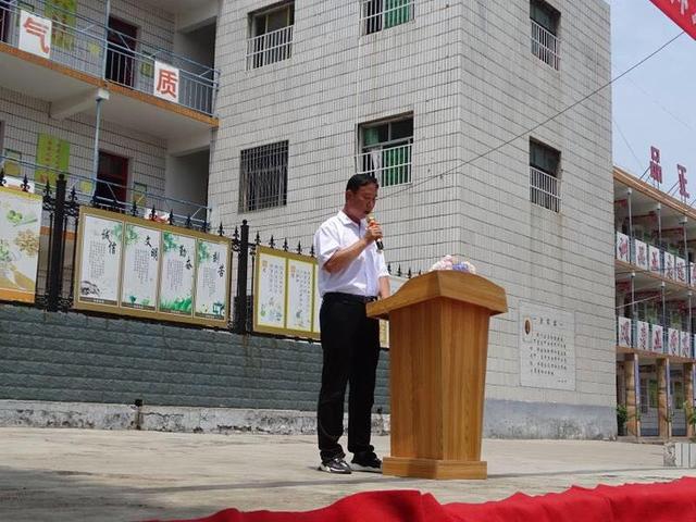 “奋战三十日,超越自我,力创辉煌”禹州大涧学校冲刺三十日誓师大会 “奋战三十日,超越自我,力创辉煌”禹州大涧学校冲刺三十日誓师大会