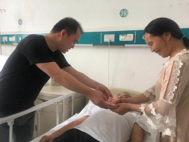 爱心,在这里传递!禹州市房地产经纪行业协会暖人心 爱心,在这里传递!禹州市房地产经纪行业协会暖人心