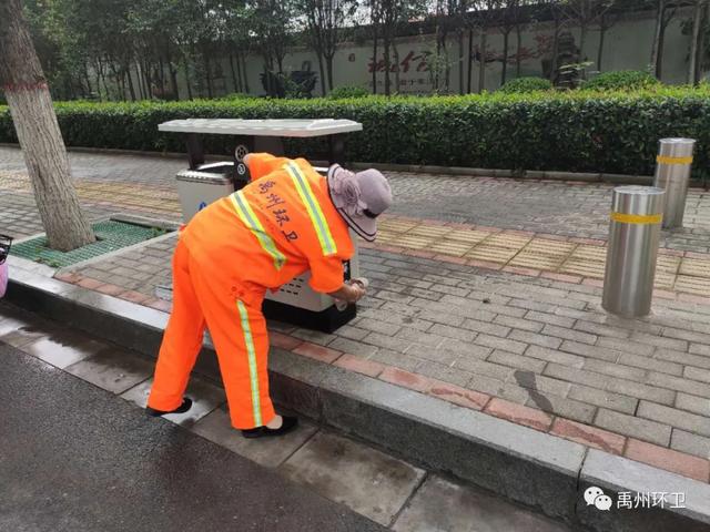 禹州环卫:清洁环境卫生 擦亮城市底色 禹州环卫:清洁环境卫生 擦亮城市底色