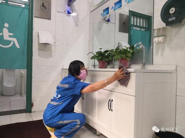 禹州环卫:清洁环境卫生 擦亮城市底色 禹州环卫:清洁环境卫生 擦亮城市底色