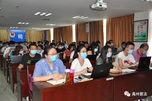 禹州推进落实“三项制度”暨行政执法证件换发工作业务培训会召开 禹州推进落实“三项制度”暨行政执法证件换发工作业务培训会召开