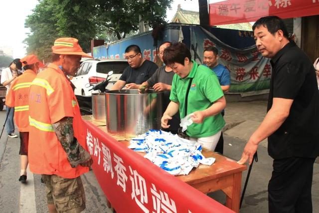 早上7点!发生禹州在颍河大街暖心的一幕! 早上7点!发生禹州在颍河大街暖心的一幕!