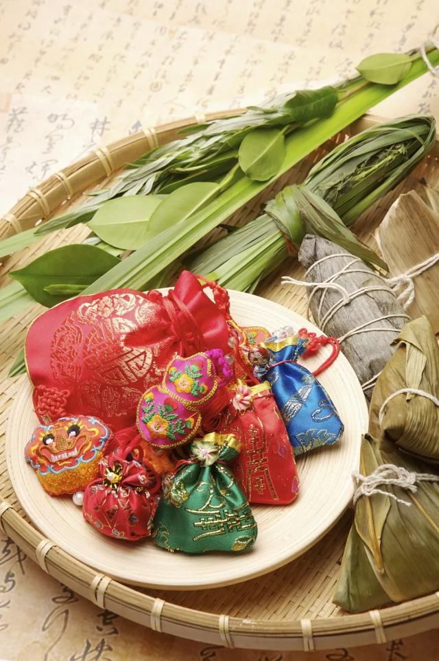 禹州农批提前预祝大家端午节快乐! 禹州农批提前预祝大家端午节快乐!