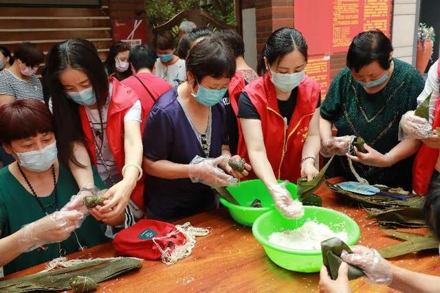禹州市财政局开展“粽叶飘香过端午 幸福和谐邻里情”端午节活动 禹州市财政局开展“粽叶飘香过端午 幸福和谐邻里情”端午节活动