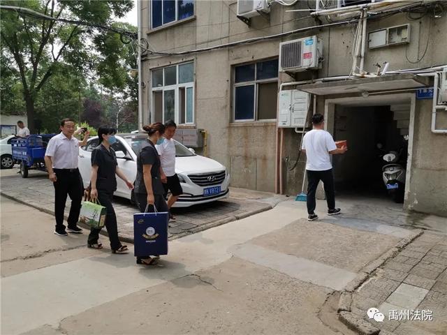 禹州法院开展“我们的节日·端午节”社区共建活动 禹州法院开展“我们的节日·端午节”社区共建活动