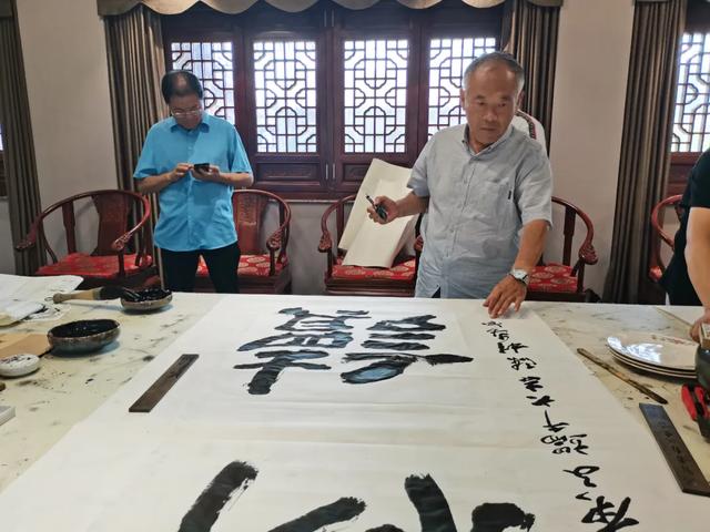 翰墨丹青联袂、窑变大唐无双,许昌书画界大咖齐聚唐钧博物馆 翰墨丹青联袂、窑变大唐无双,许昌书画界大咖齐聚唐钧博物馆