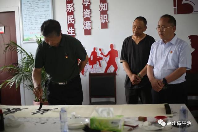 禹州朱阁一副镇长直播“带货”!第三届文化艺术节隆重开幕 禹州朱阁一副镇长直播“带货”!第三届文化艺术节隆重开幕