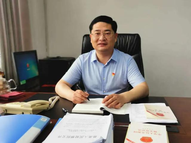 禹州市检察院优秀共产党员风采展 禹州市检察院优秀共产党员风采展