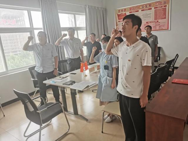 禹州市中心医院开展迎“七一”向建党99周年献礼系列活动 禹州市中心医院开展迎“七一”向建党99周年献礼系列活动
