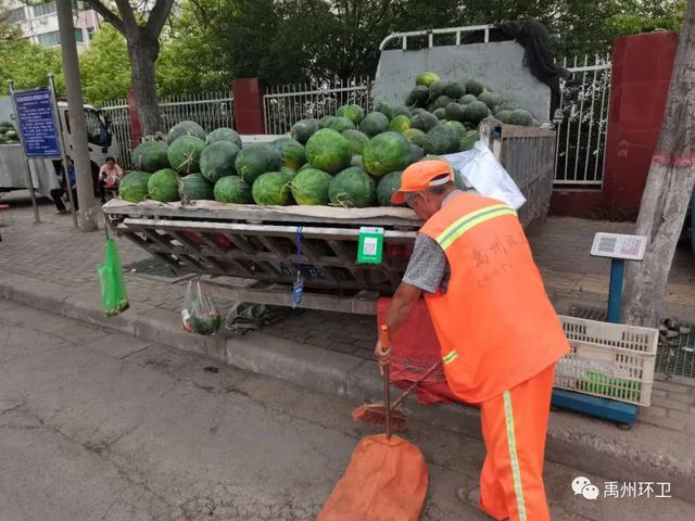 禹州环卫:情系瓜农暖心服务 齐抓共管致力清洁 禹州环卫:情系瓜农暖心服务 齐抓共管致力清洁