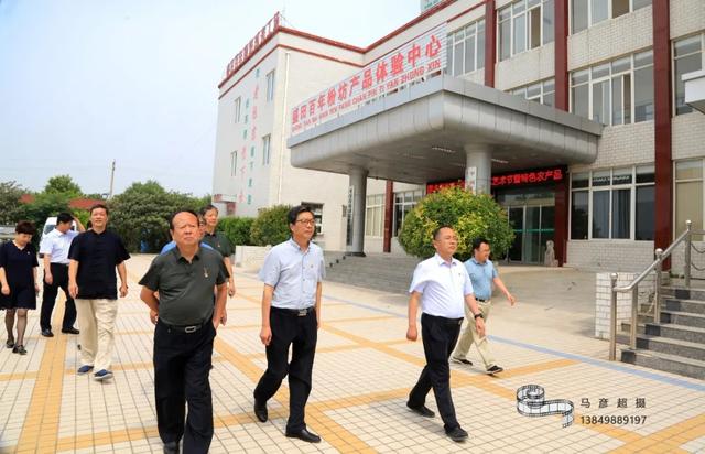 禹州市朱阁镇第三届群众文化艺术节现场激情燃爆夏日! 禹州市朱阁镇第三届群众文化艺术节现场激情燃爆夏日!