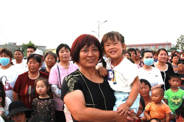 禹州市朱阁镇第三届群众文化艺术节现场激情燃爆夏日! 禹州市朱阁镇第三届群众文化艺术节现场激情燃爆夏日!
