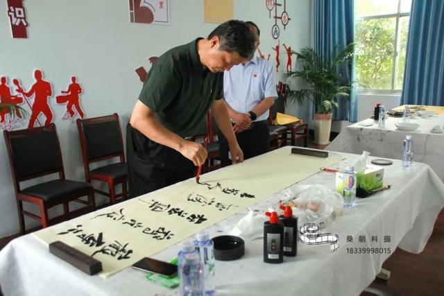 禹州市朱阁镇第三届群众文化艺术节现场激情燃爆夏日! 禹州市朱阁镇第三届群众文化艺术节现场激情燃爆夏日!