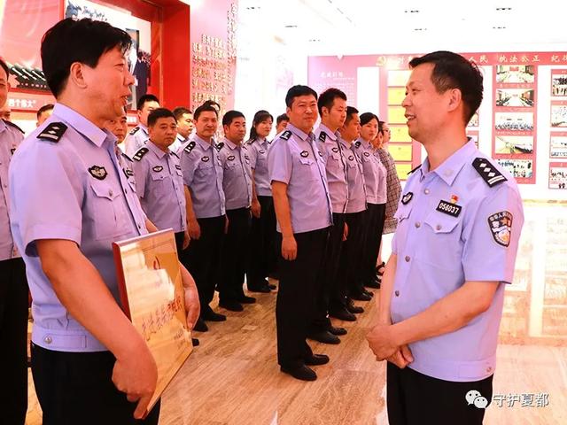 禹州市公安局组织开展新党员入党宣誓活动 禹州市公安局组织开展新党员入党宣誓活动