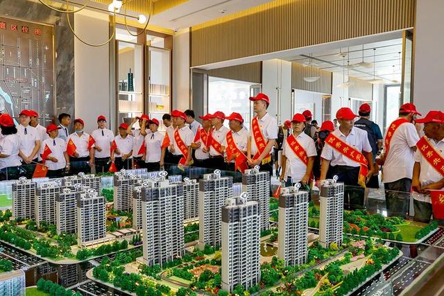 禹州市褚河镇吴湾社区“七一”党建活动 禹州市褚河镇吴湾社区“七一”党建活动