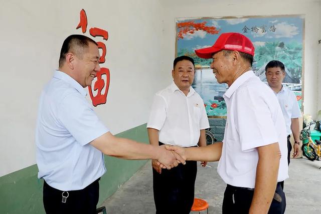禹州市褚河镇吴湾社区“七一”党建活动 禹州市褚河镇吴湾社区“七一”党建活动