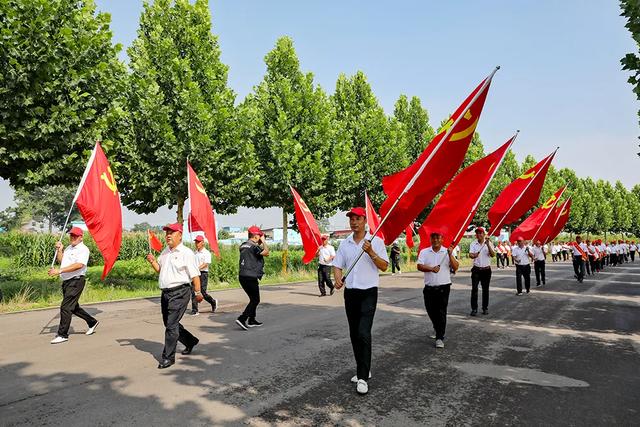 禹州市褚河镇吴湾社区“七一”党建活动 禹州市褚河镇吴湾社区“七一”党建活动